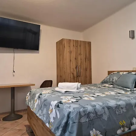 公寓 Apartmens Vukovarska